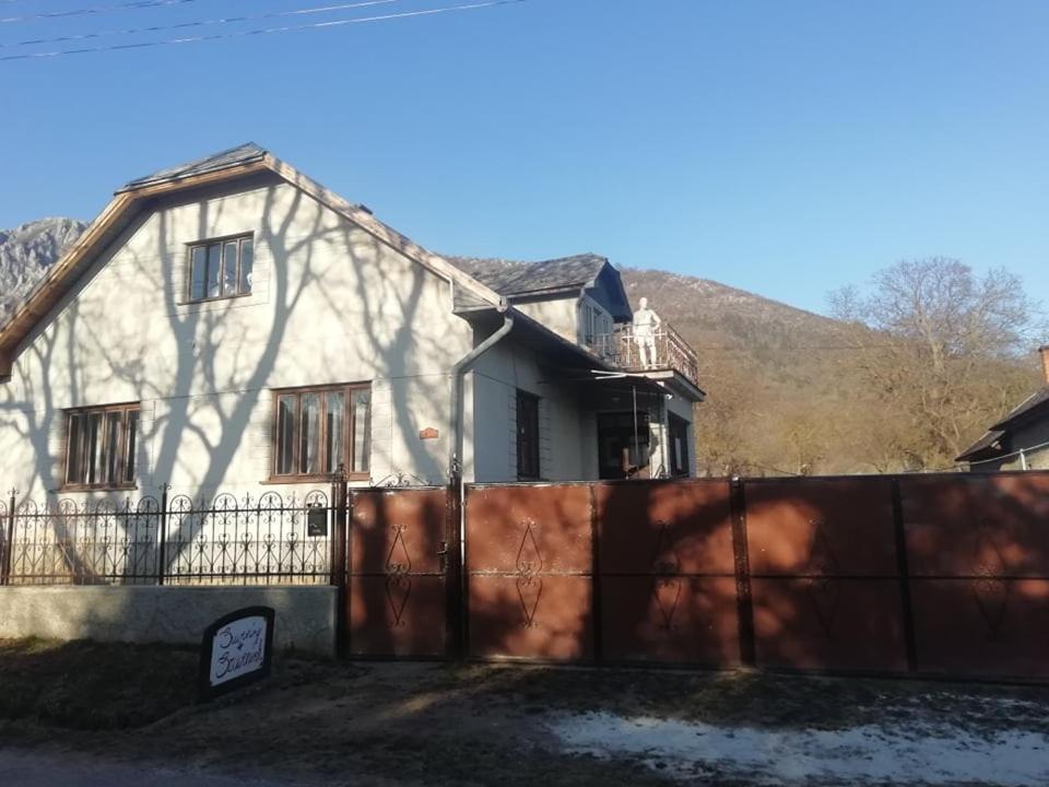 Family Apartman Szádelő - Zádiel Zadiel Exterior foto